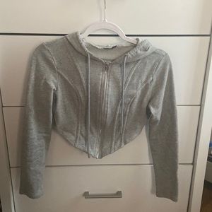 Cropped Zip-up sweater with design